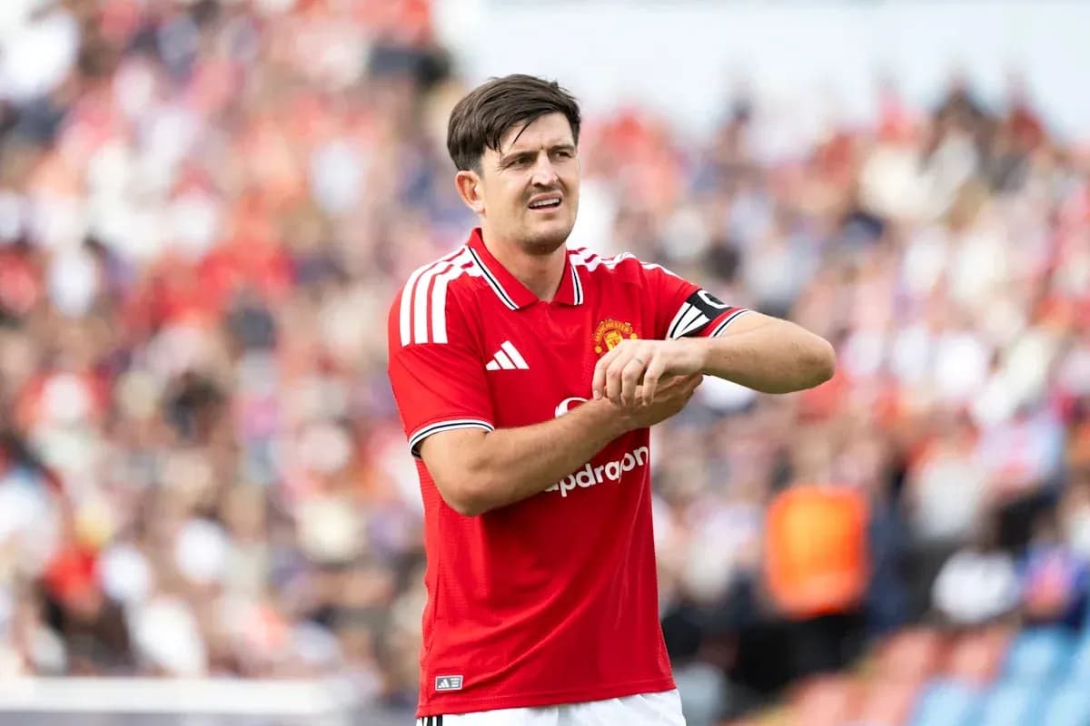 Player adjusting his wrist during match action