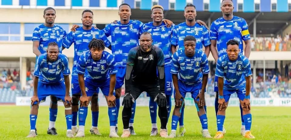 Shooting Stars team lineup before CAF match