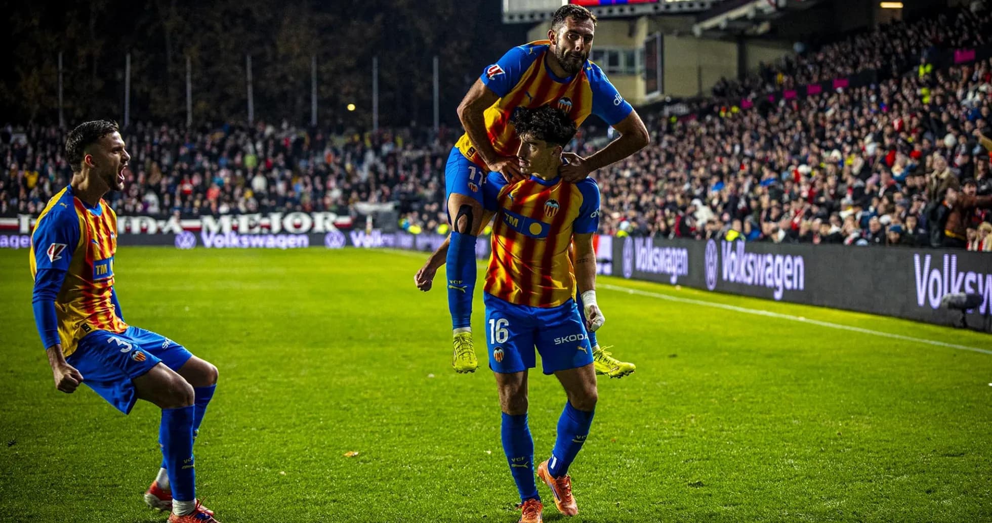 Valencia players celebrating a goal