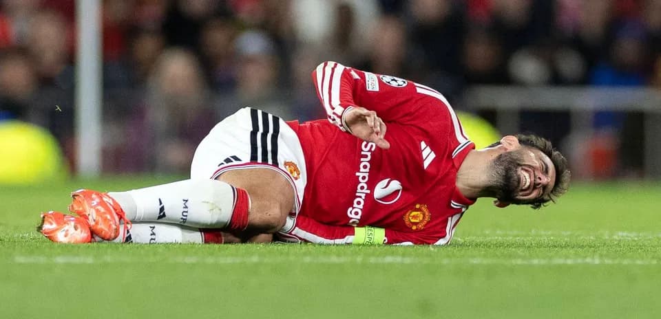 Player on ground in pain during match