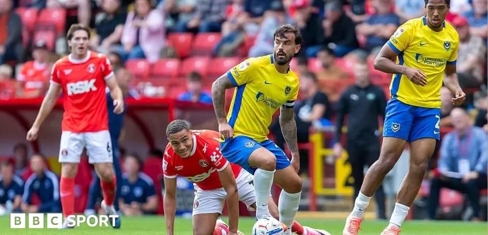 Players from Portsmouth and Charlton Athletic during match