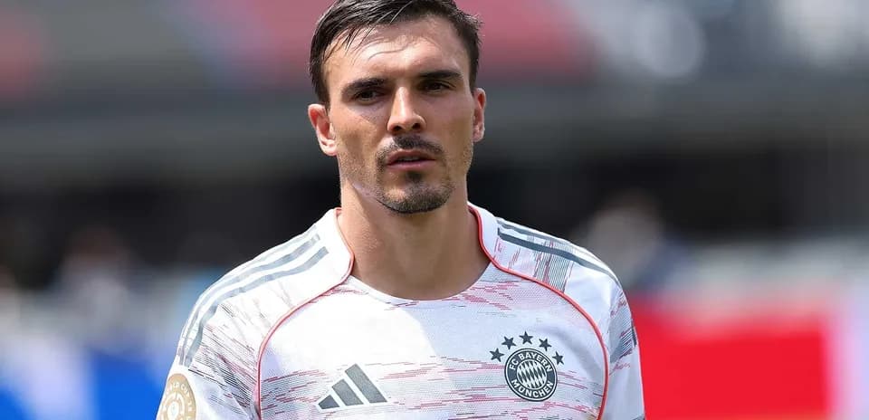 Player in Bayern Munich jersey during match warm-up