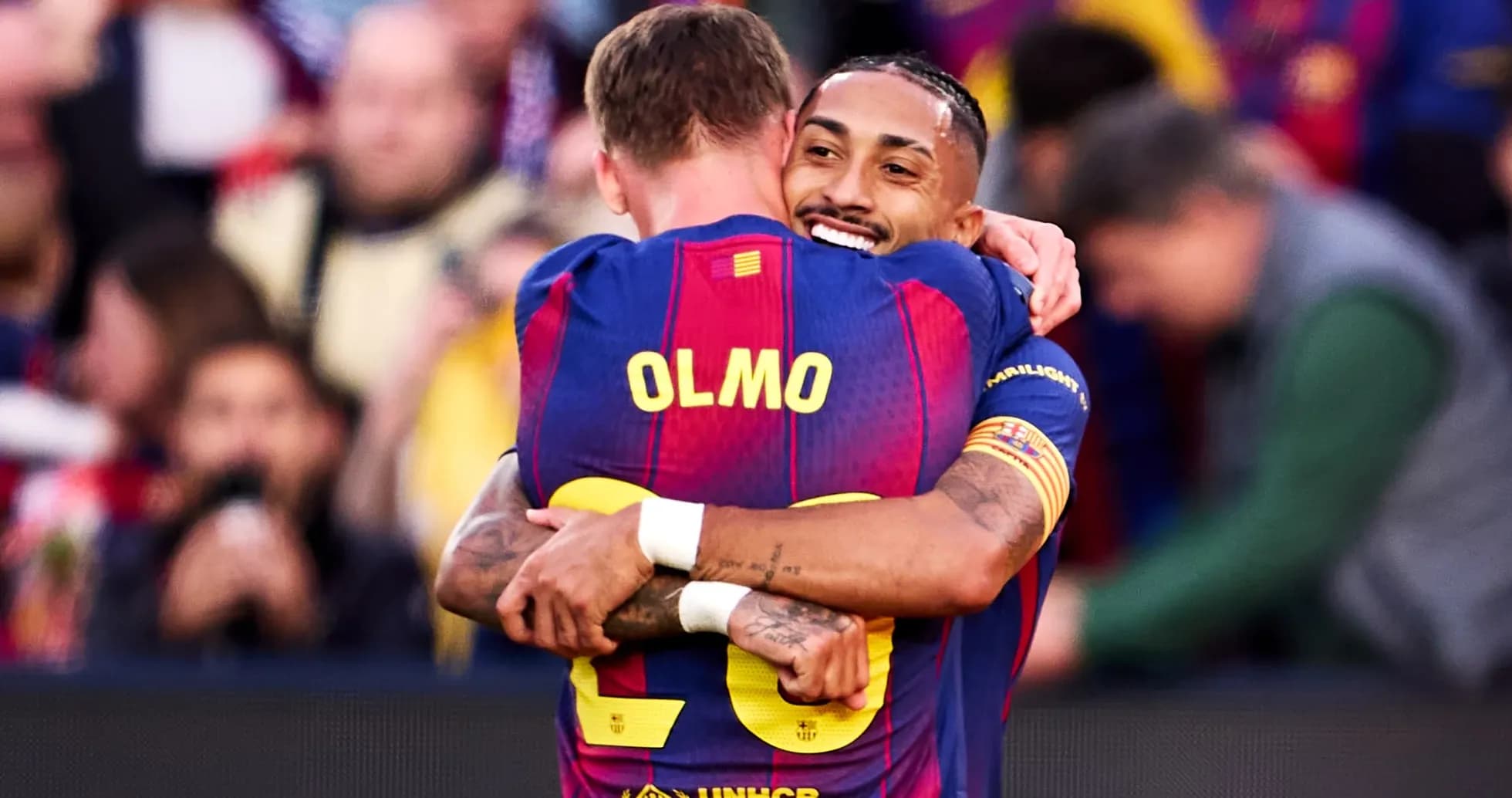Players celebrating a goal during Alaves vs Barcelona