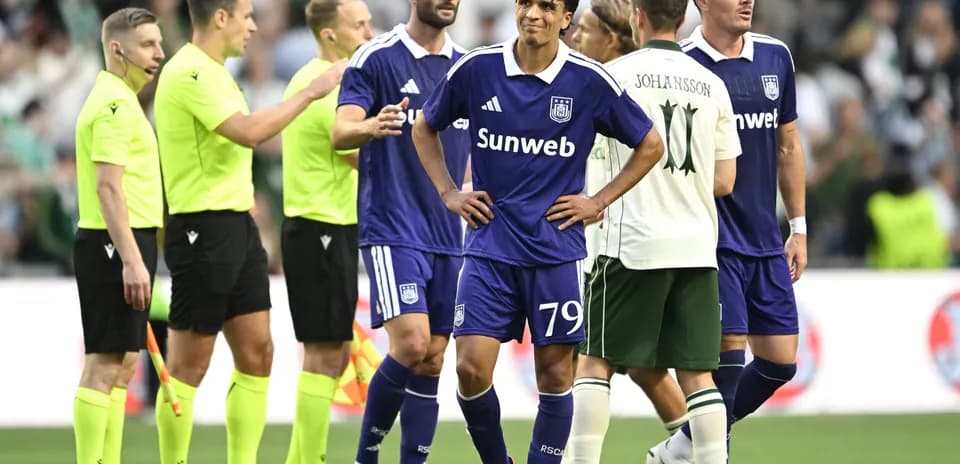 Players and referees during Anderlecht match