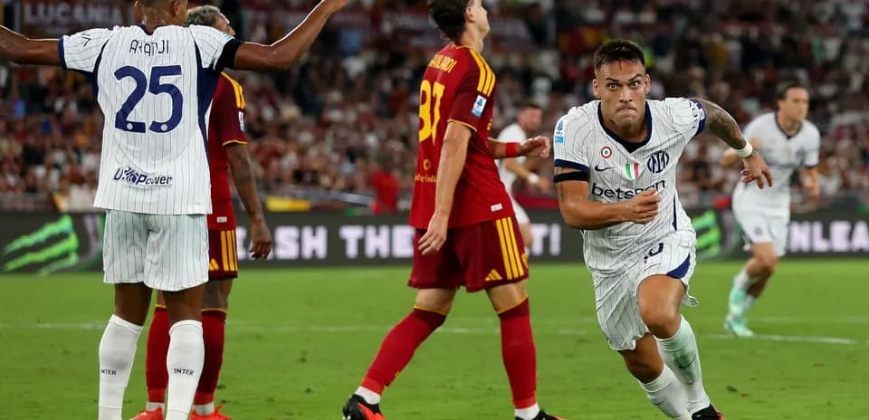 Lautaro Martinez celebrating goal against AS Roma