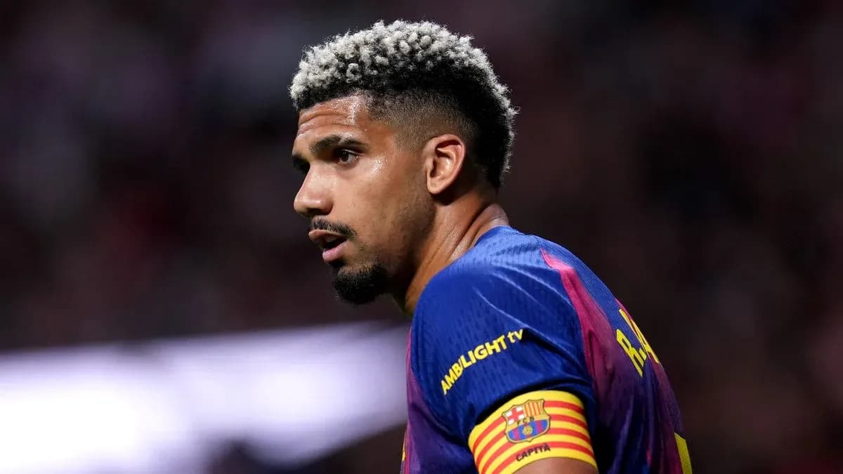 Player in FC Barcelona jersey during match