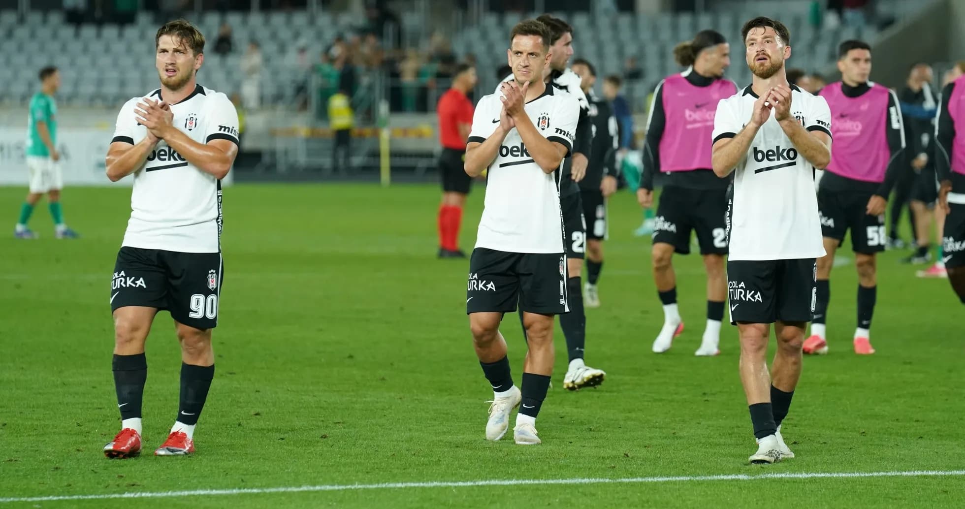 Beşiktaş players celebrating after the match