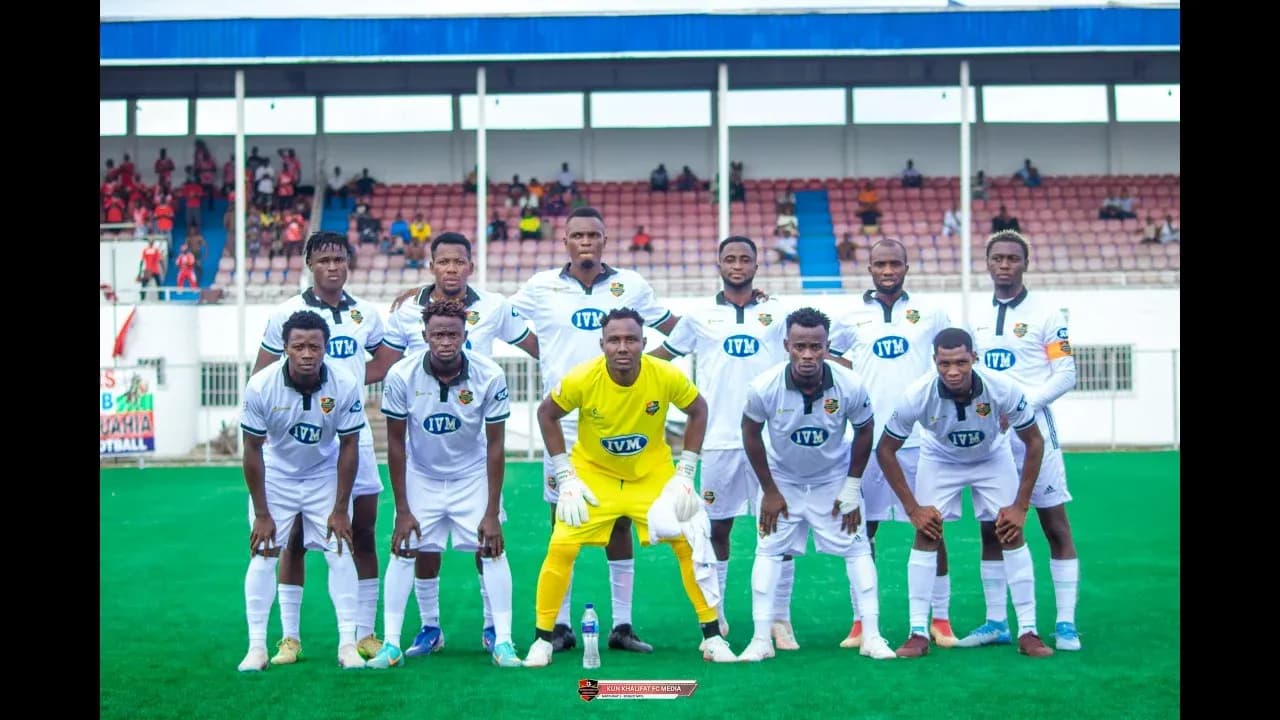 Kun Khalifat FC team photo before match