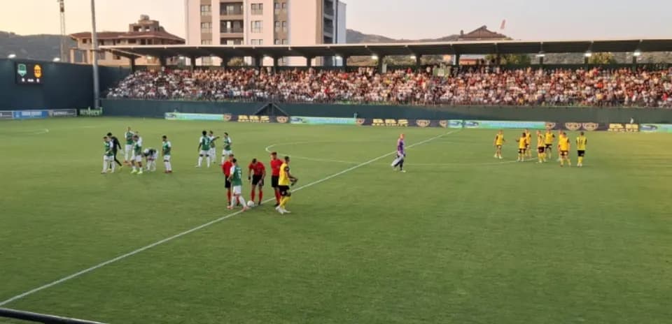 Players from Egnatia and Lillestrom on the pitch