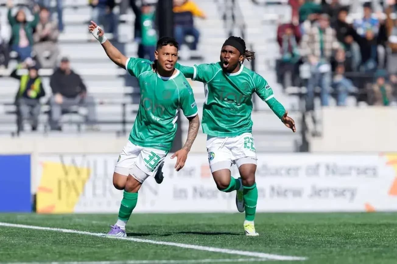 NY Cosmos players celebrating a goal