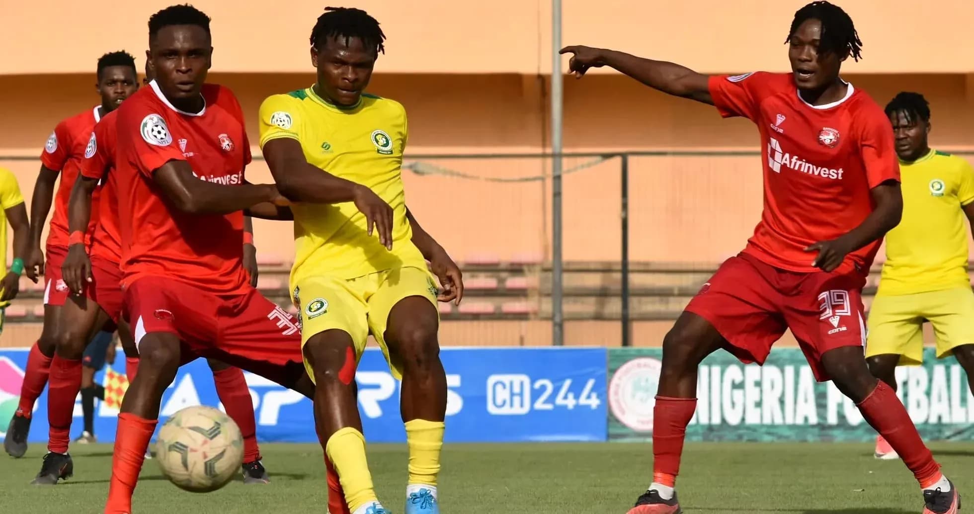 Enugu Rangers players challenging Katsina United