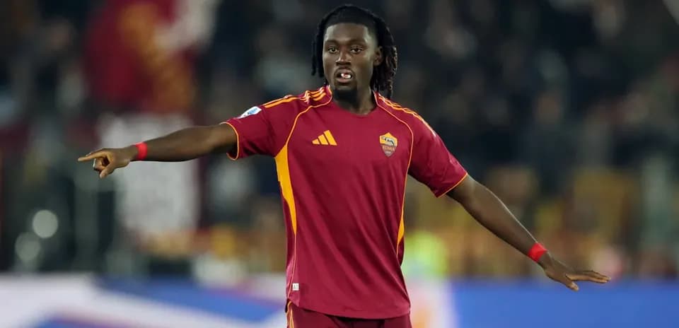 Player gesturing during match for AS Roma
