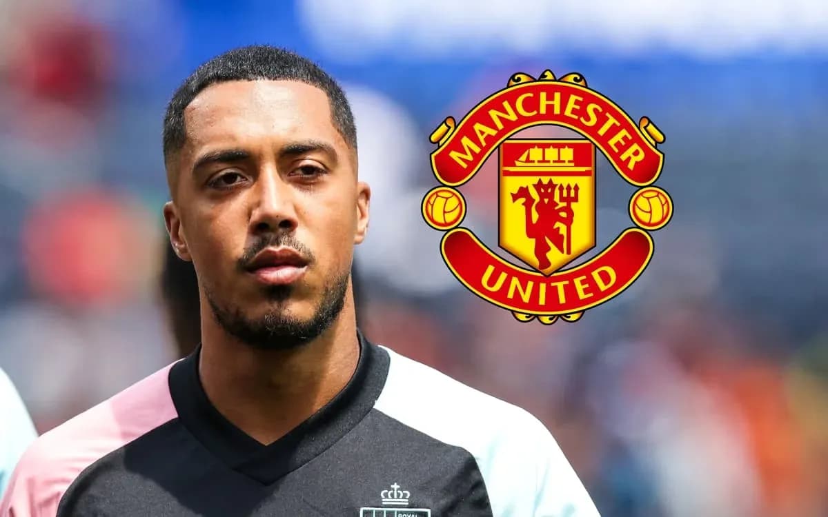 Player in Manchester United kit with team logo
