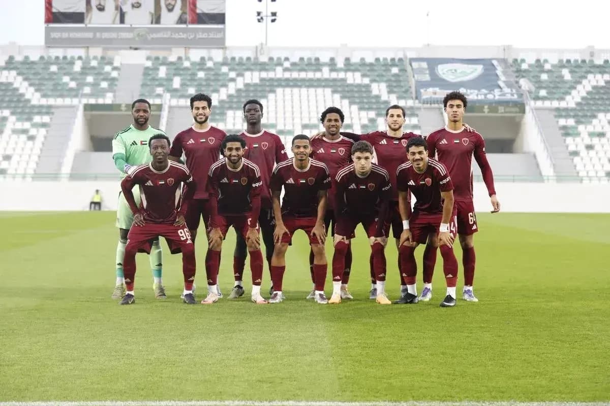 Al Wahda U23 team posing for a group photo