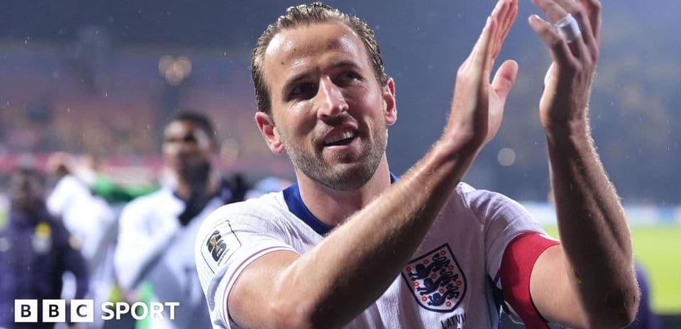 Harry Kane applauding fans after match