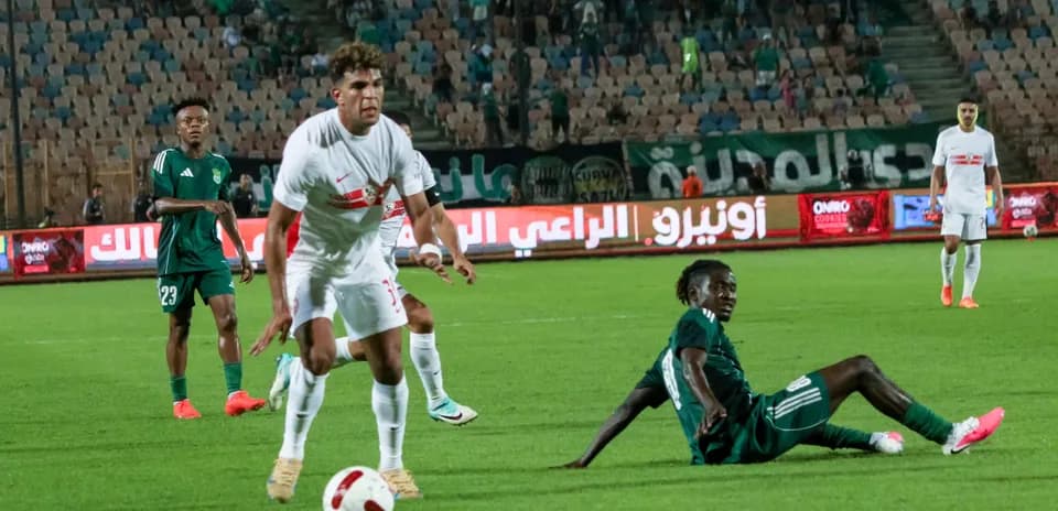 Players in action during Zamalek SC vs Port match