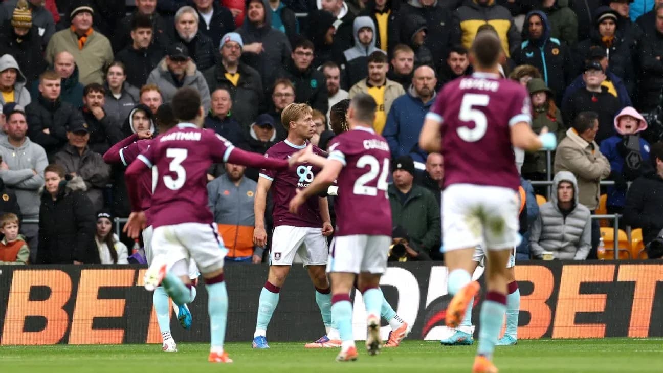 Burnley players celebrating during match against Wolves
