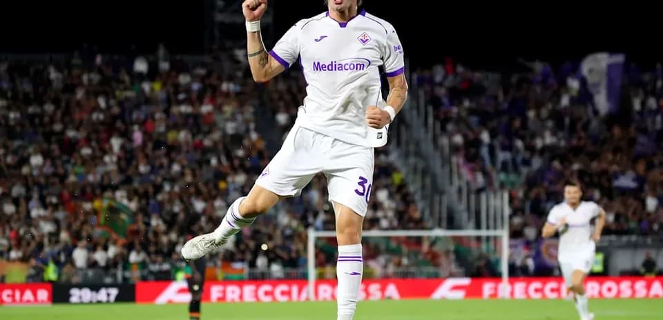 Fiorentina player celebrating a goal on field