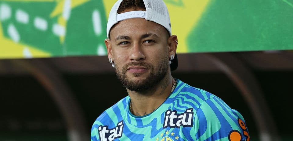 Player sitting on bench in training uniform