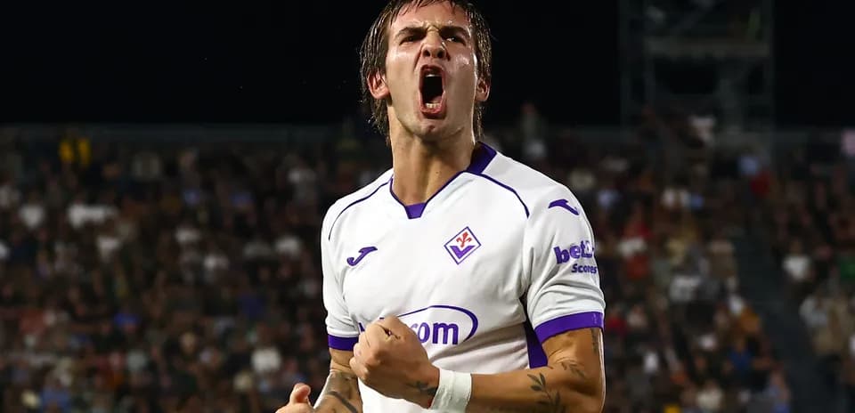 Fiorentina player celebrating a goal passionately