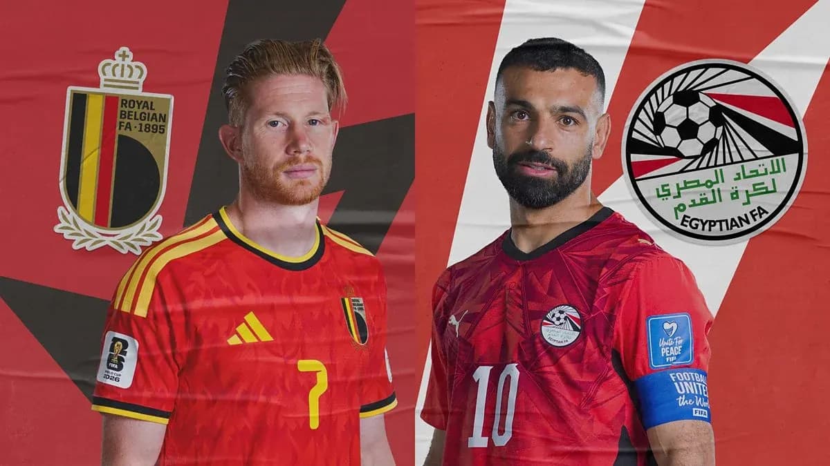 Belgium and Egypt players posing for World Cup match