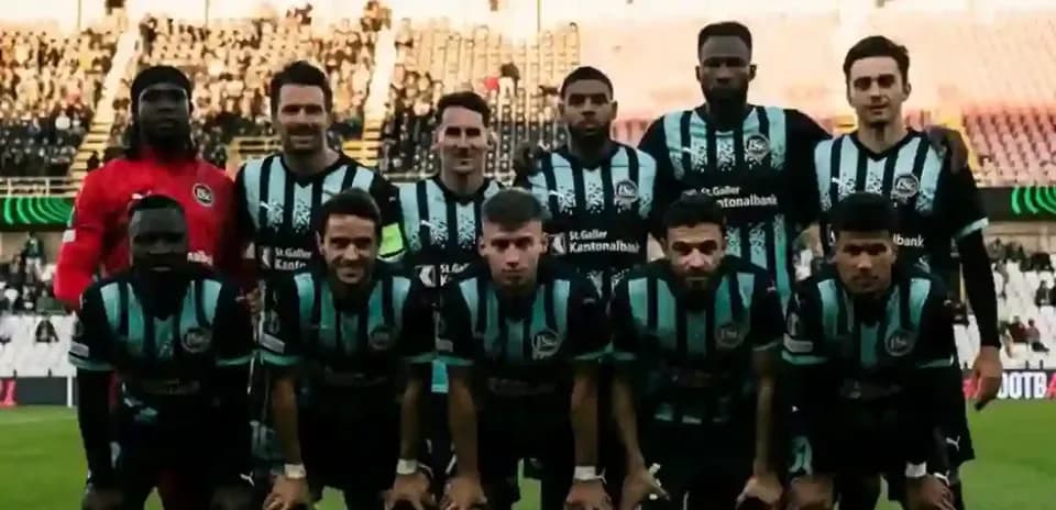 FC St. Gallen team photo before match