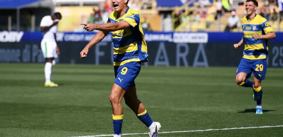 Parma players celebrating during a Serie A match