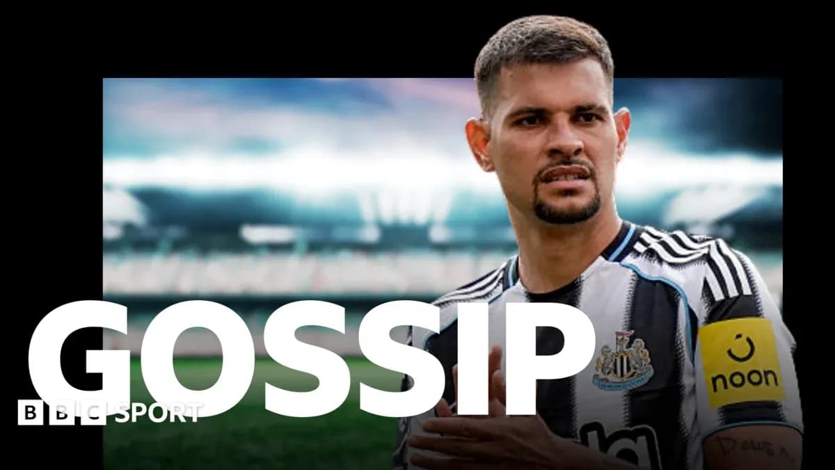 Player in Newcastle kit during match preparation
