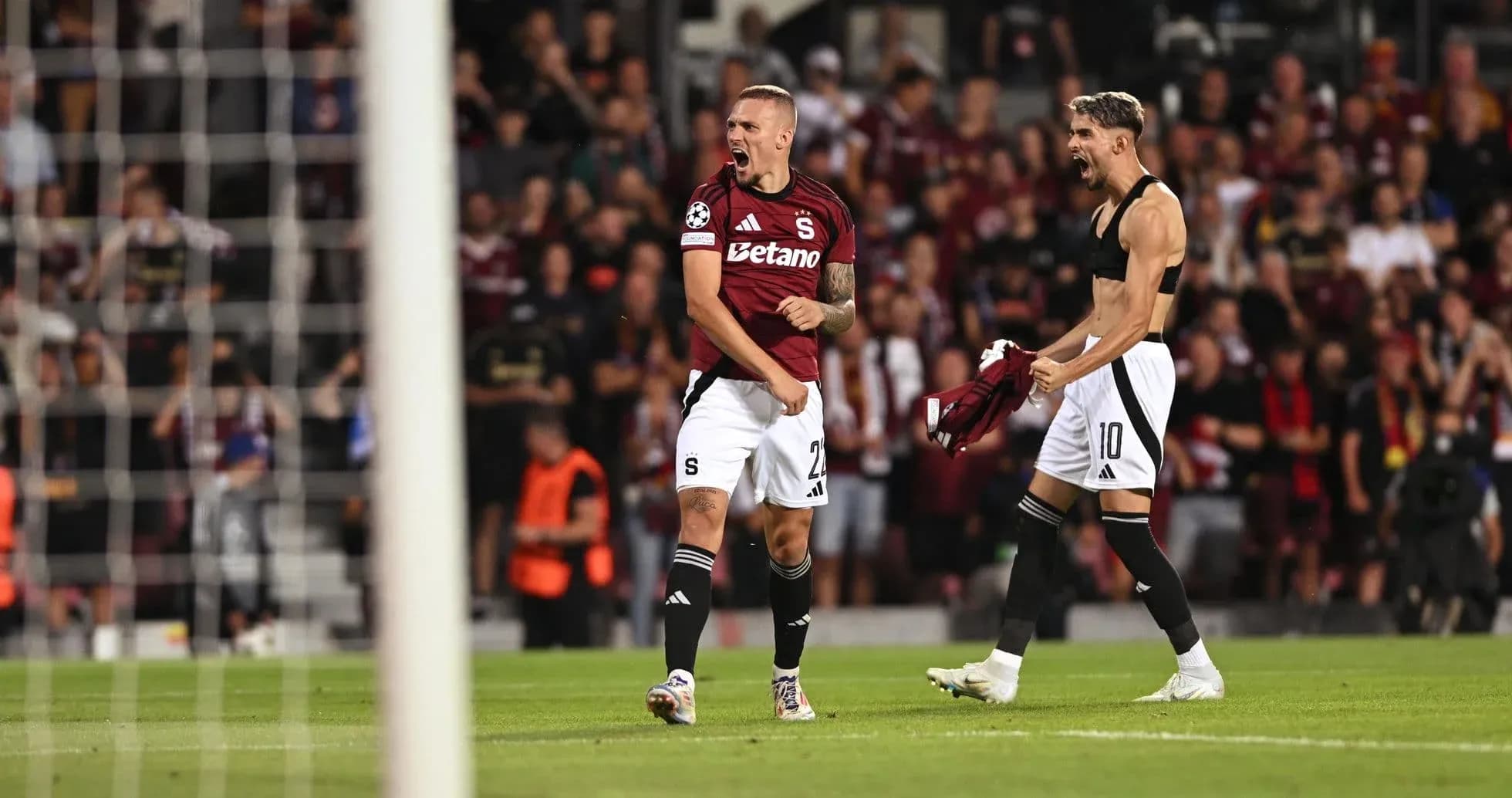 Players celebrating during Sparta Praha match