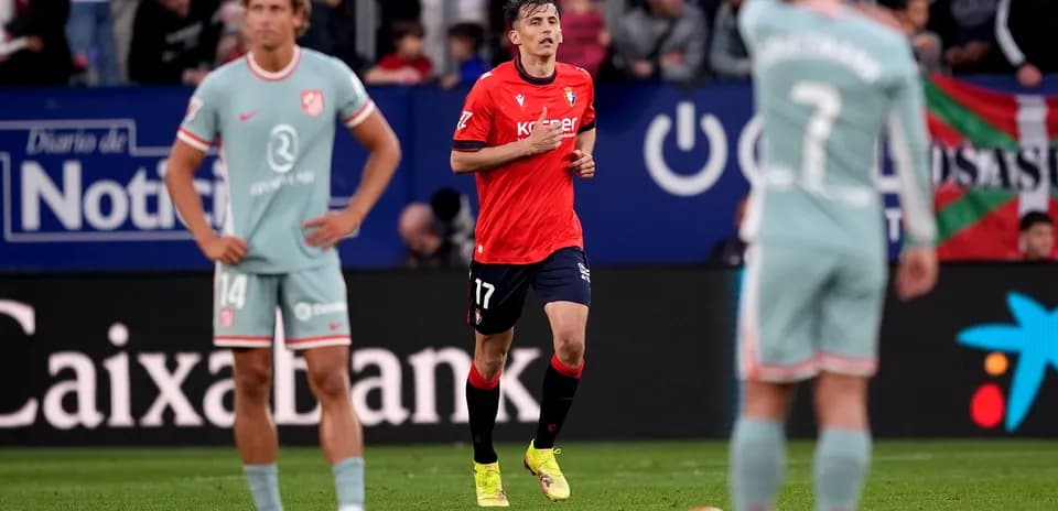 Osasuna player running during La Liga match