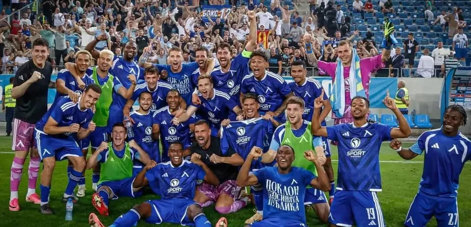 Levski Sofia players celebrating victory with fans