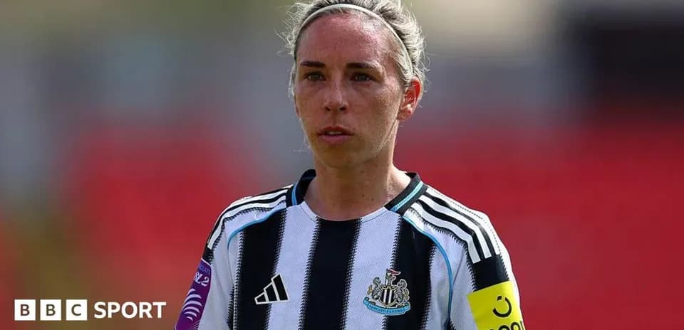 Female player in Newcastle kit during match