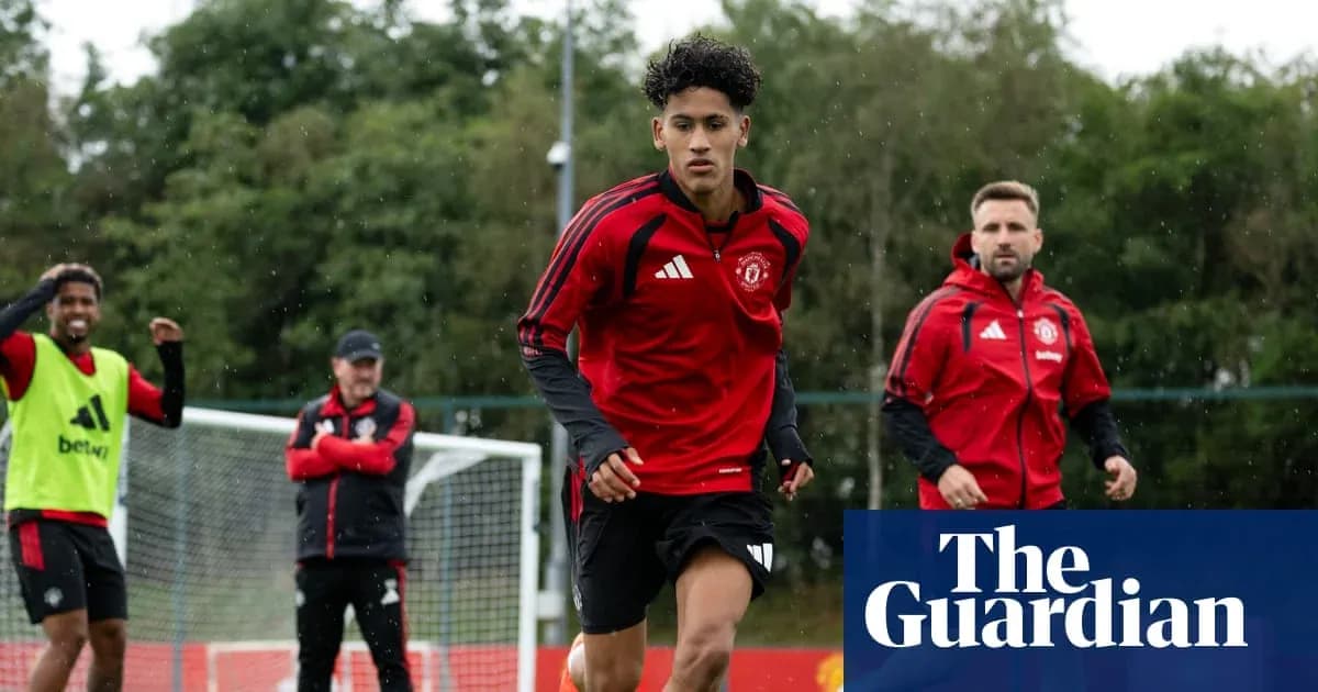 Player training on pitch during Manchester United session