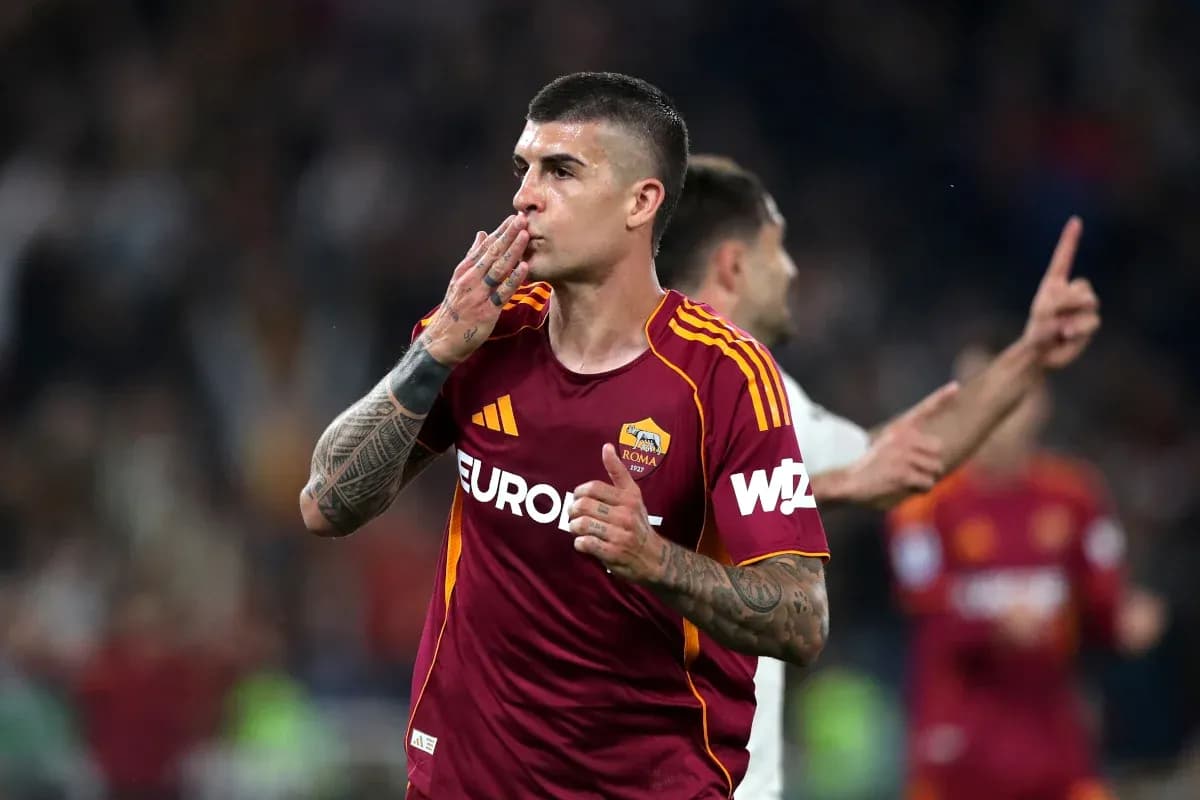 AS Roma player celebrating during match