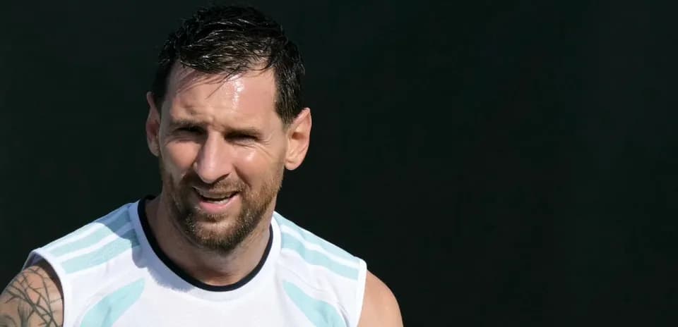 Lionel Messi training during Argentina practice session