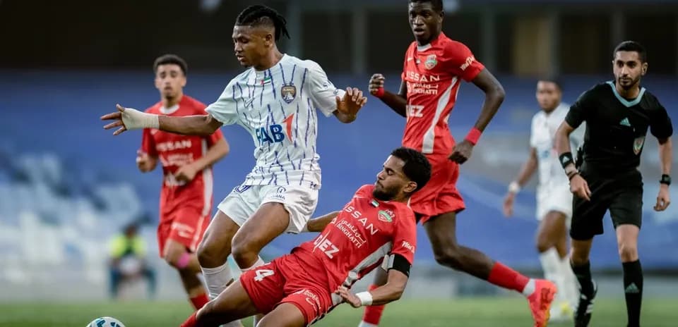Players contesting during Al Ain U23 match