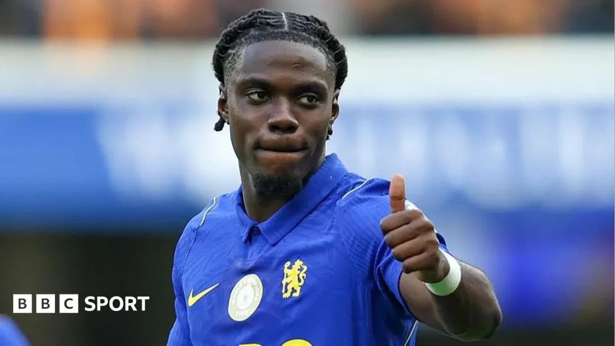 Player giving thumbs up in Chelsea jersey