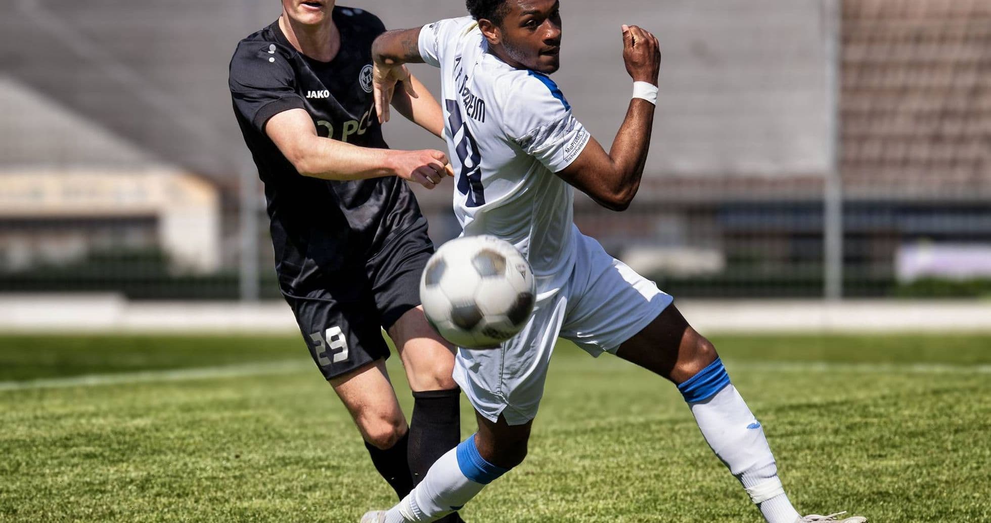Player dribbling the ball during Monheim match