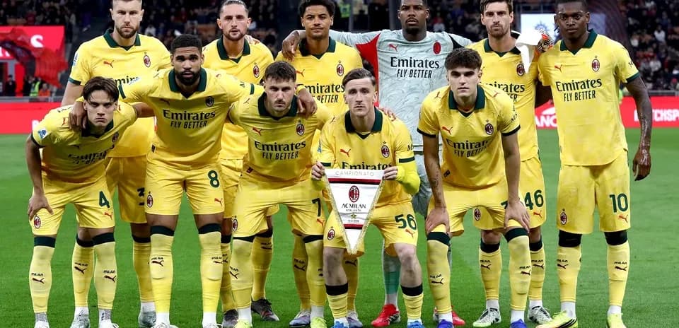 AC Milan team posing before match