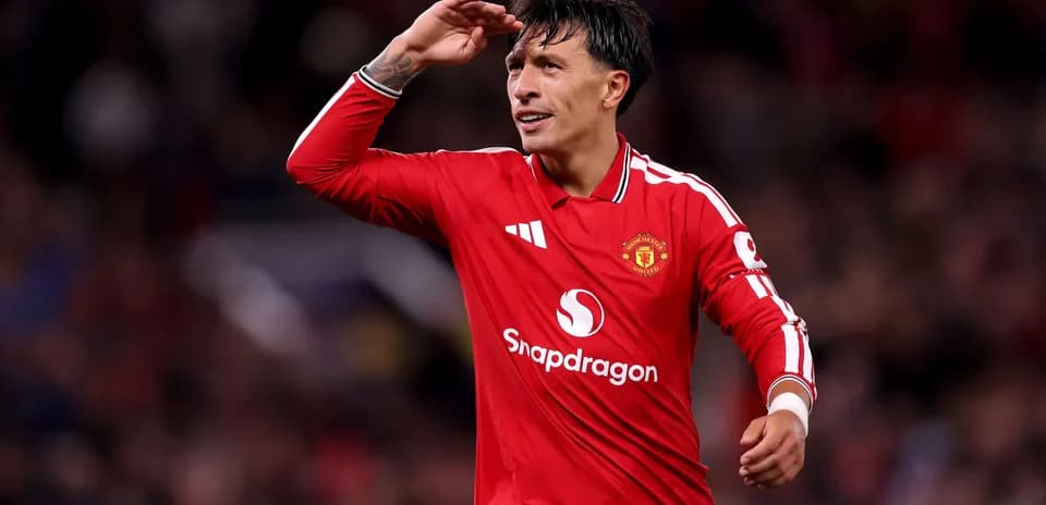 Player celebrating in Manchester United jersey during match