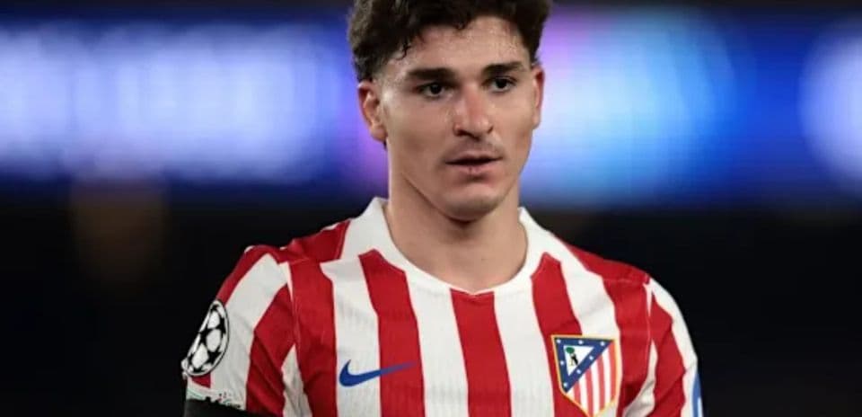 Player in Atlético Madrid kit during match