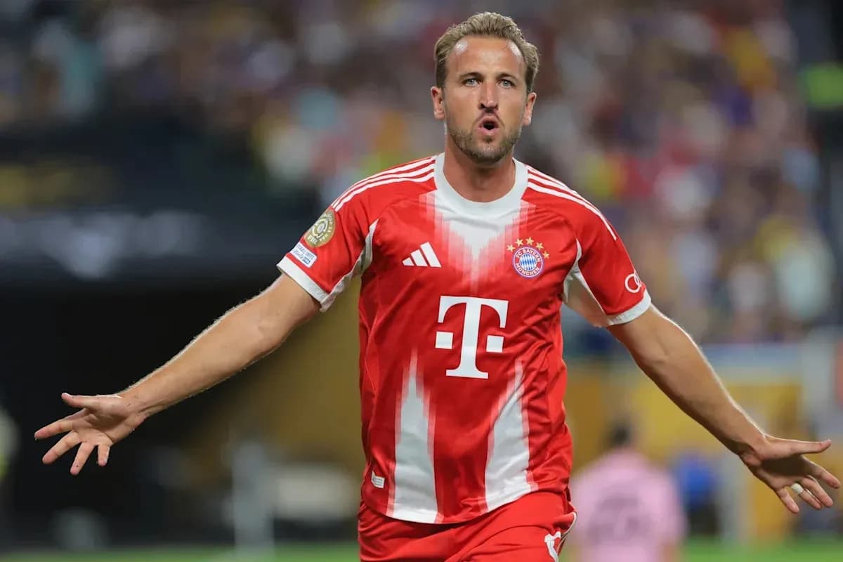 Player celebrating a goal for Bayern Munich
