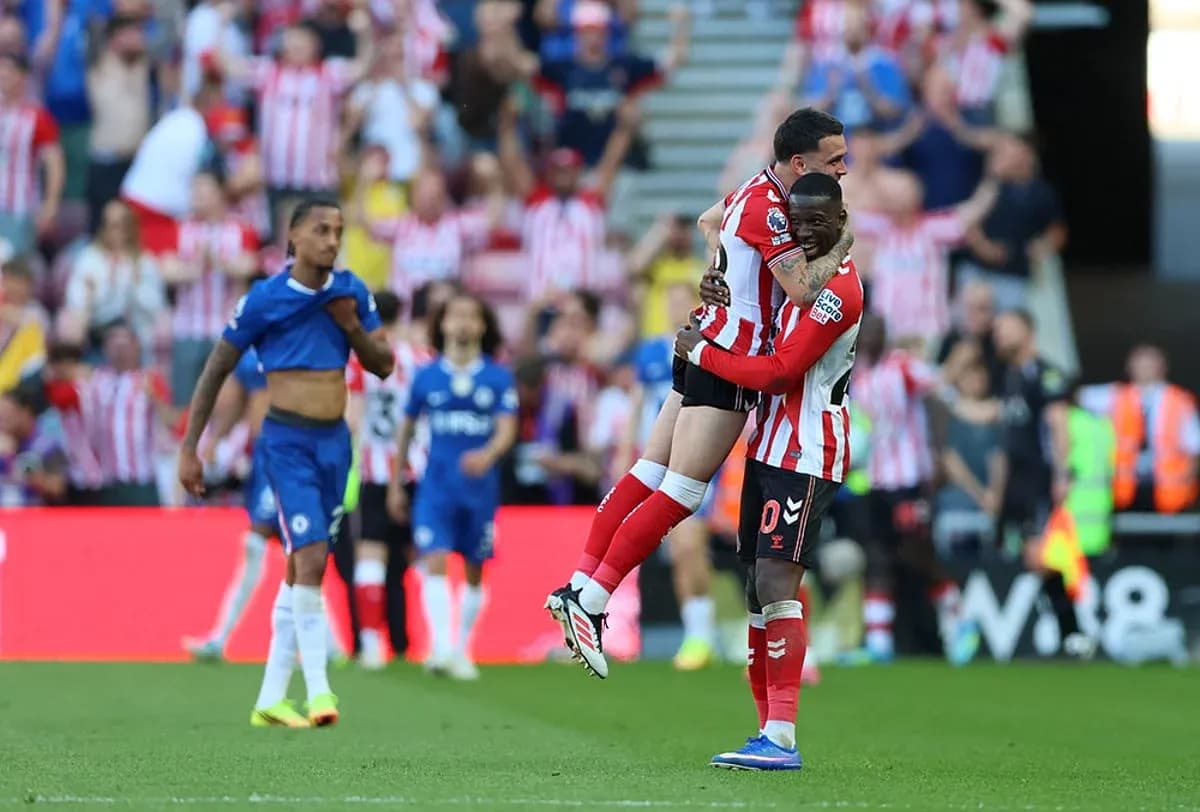 Sunderland players celebrating during Premier League match