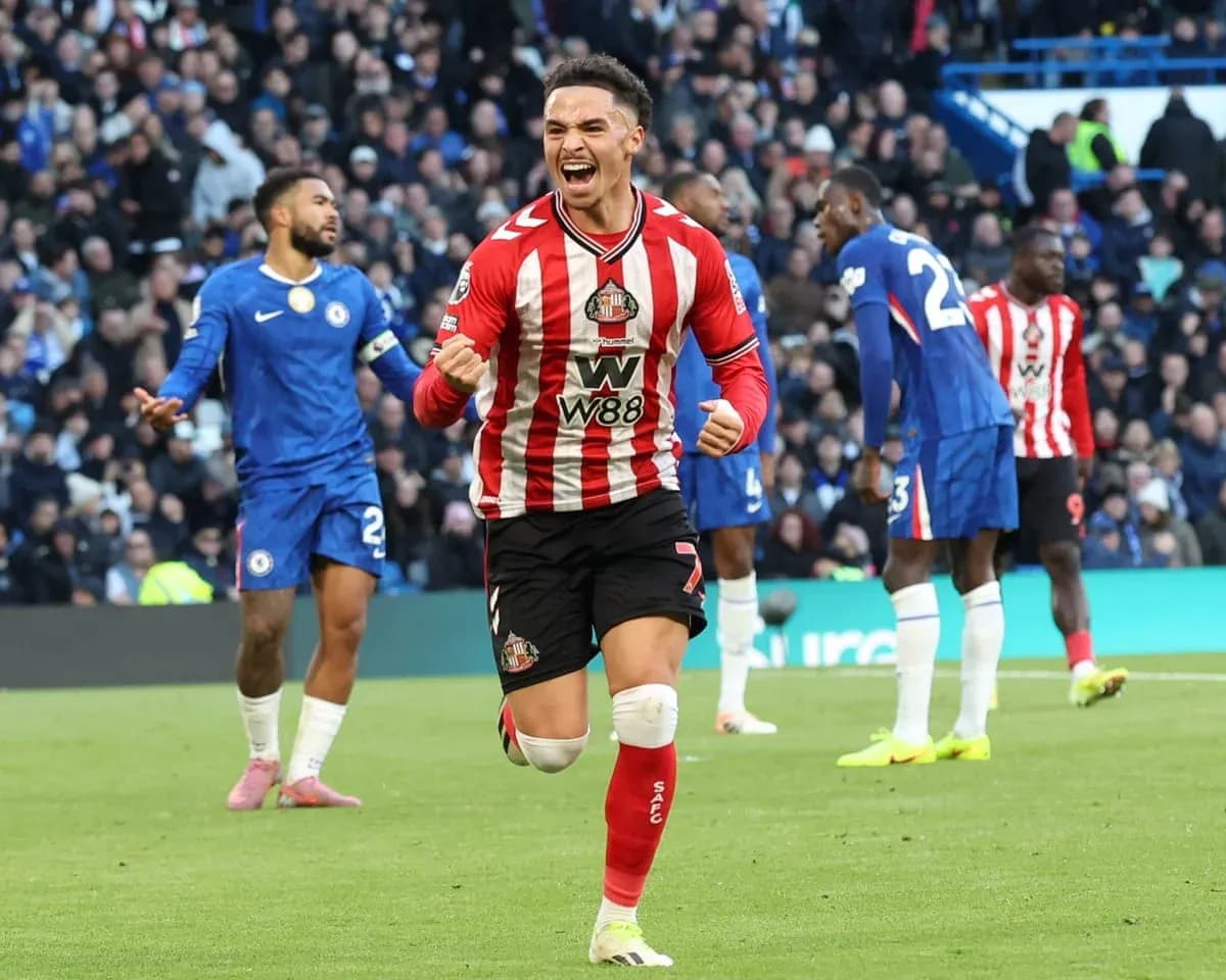 Sunderland player celebrating goal against Chelsea