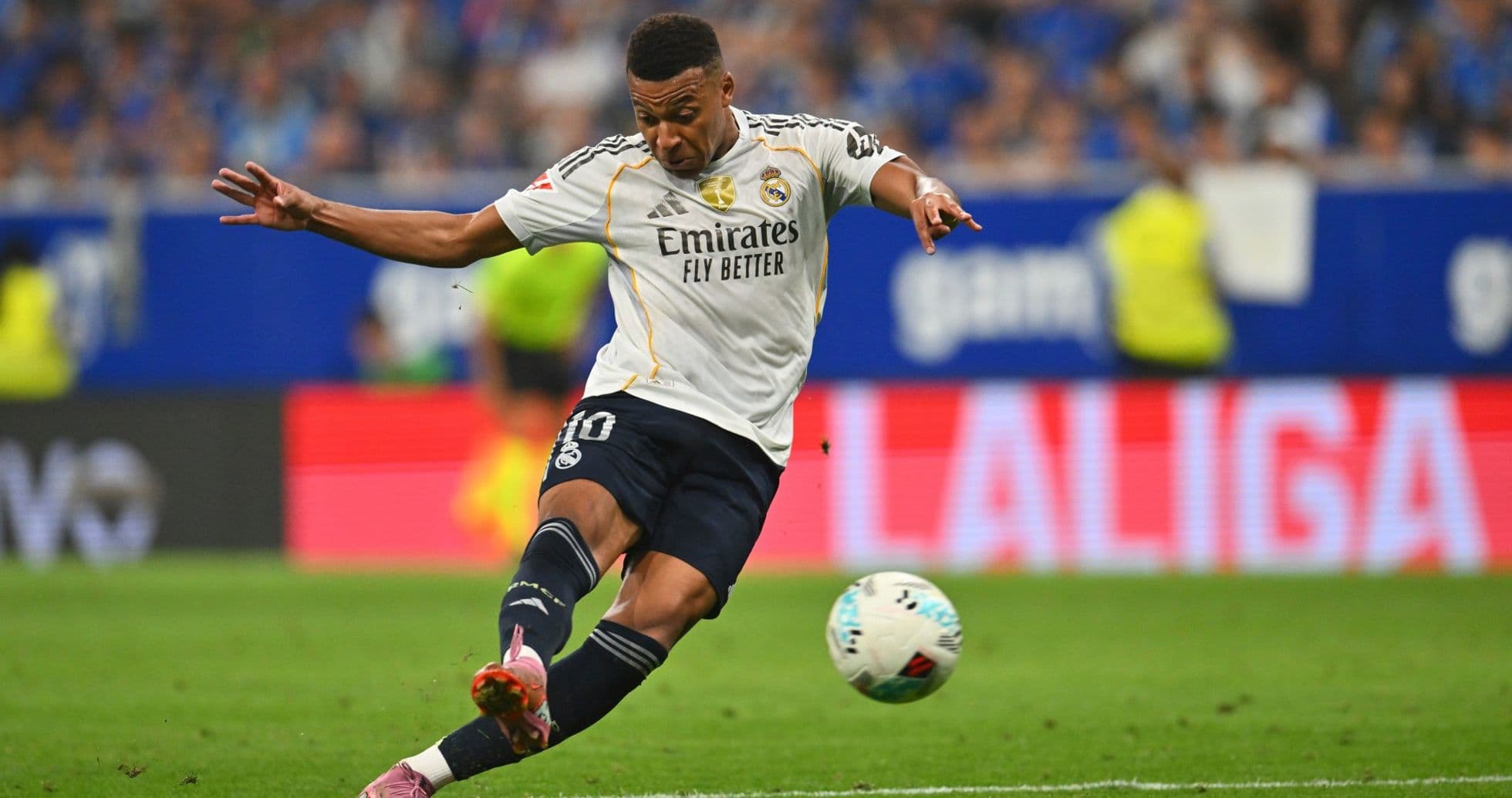 Player shooting the ball during Real Madrid match