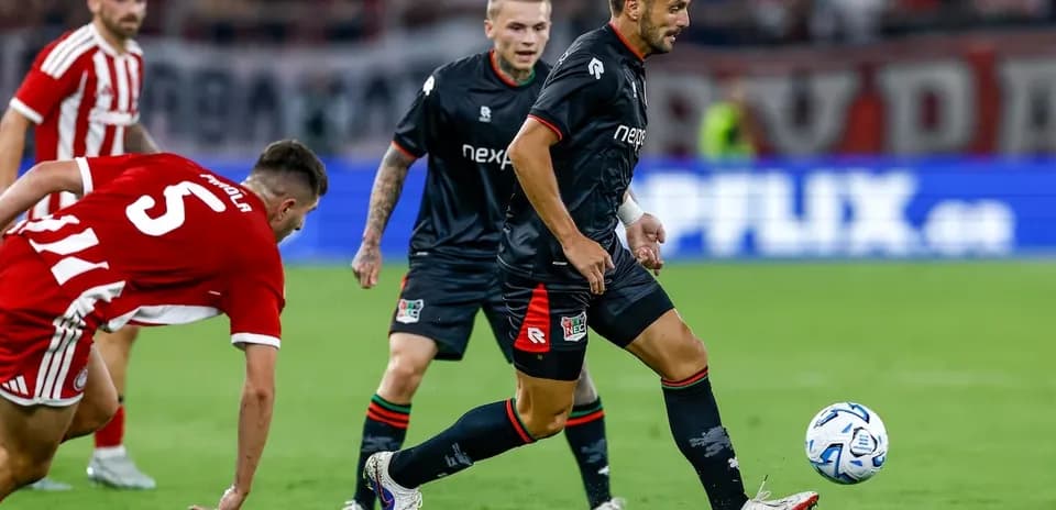 Players competing in UEFA Champions League match