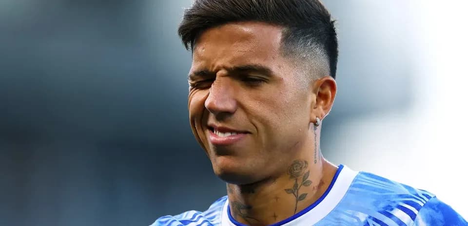 Player winking during warm-up before match
