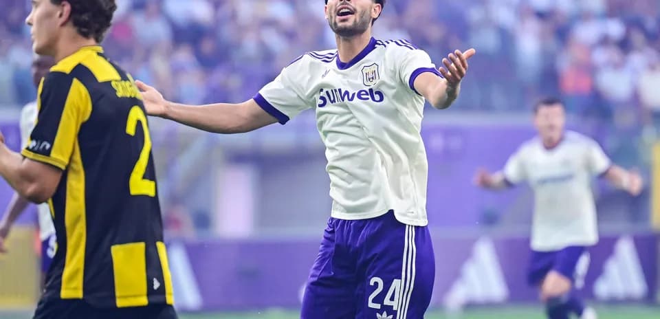Anderlecht player appeals during UEFA Europa League match