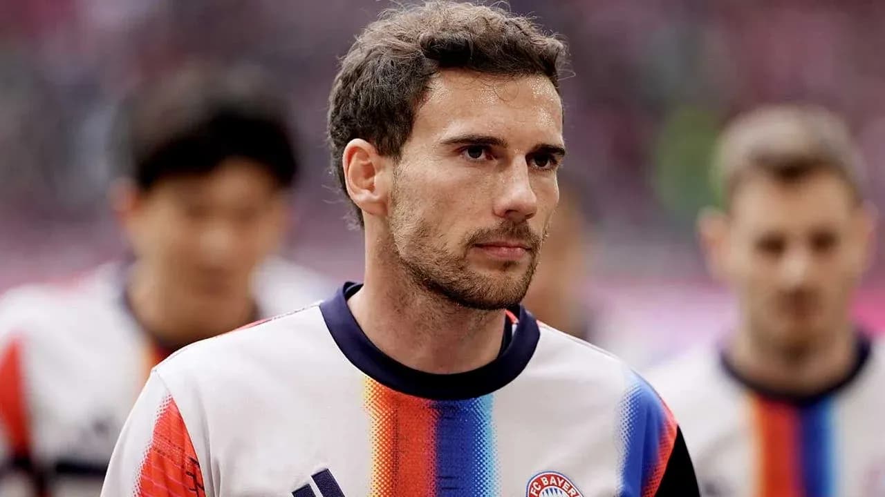 Player in Bayern Munich kit walking onto the pitch