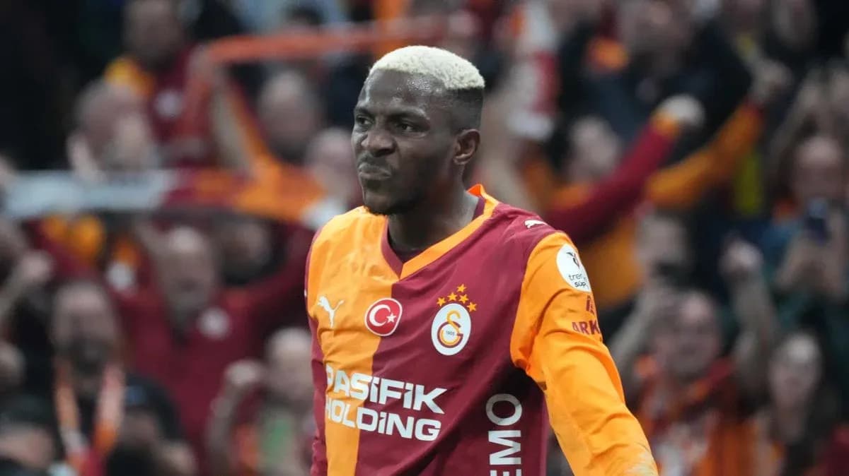 Player celebrating after scoring for Galatasaray